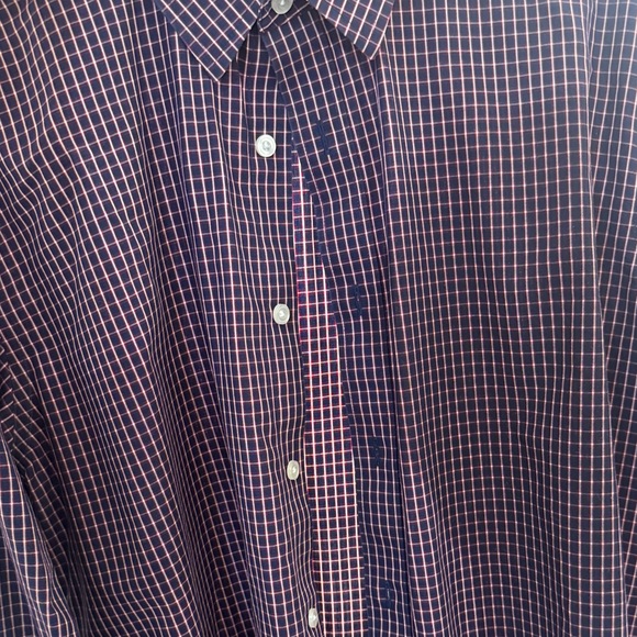 UNTUCKit Men's Blue and Red Plaid Shirt - Picture 2 of 4
